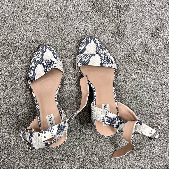 STEVE MADDEN Lolana Lola Snakeskin Sandal Block Heel - Picture 7 of 8